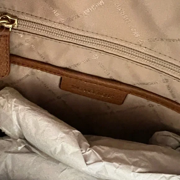 Michael Kors backpack medium, logo, Vanilla/cream Color, Abbey Bag